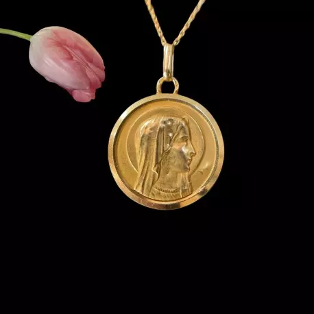 MEDAILLE VIERGE CLASSIQUE AVEC CONTOUR BRILLANT